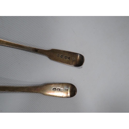 470 - FOUR HALLMARKED SILVER FIDDLE PATTERN TEA SPOONS