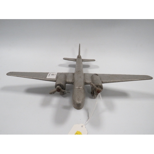 85 - VINTAGE METAL MODEL OF A PROPELLER AEROPLANE A/F