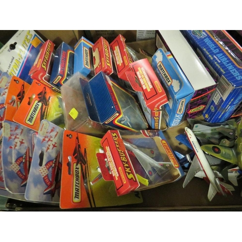 131 - TWO TRAYS OF ASSORTED BOXED AND CARDED MODEL AIRPLANES TO INCLUDE , CORGI, MATCHBOX AND DAYS GONE BY... 