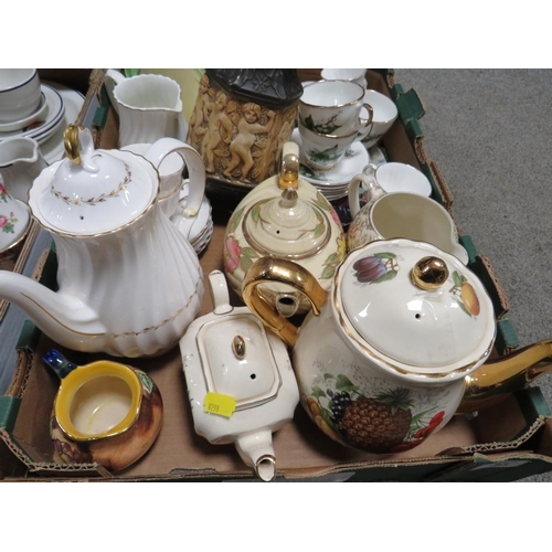 193 - FOUR TRAYS OF TEA/DINNER WARE TO INCLUDE ROYAL STAFFORD OLD ENGLISH GARDEN, COURT CHINA 