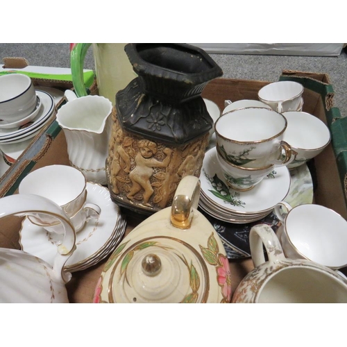 193 - FOUR TRAYS OF TEA/DINNER WARE TO INCLUDE ROYAL STAFFORD OLD ENGLISH GARDEN, COURT CHINA 