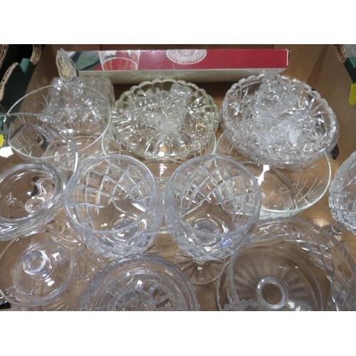 196 - THREE TRAYS OF ASSORTED GLASS WARE TO INCLUDE DECANTERS , VASES AND CUT GLASS DRINKING GLASSES