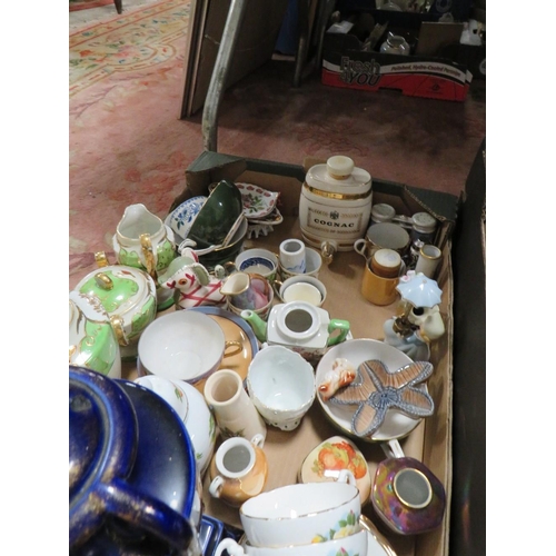 98 - FOUR TRAYS OF ASSORTED CERAMICS TO INCLUDE VASES, WADE, BESWICK FOWL ETC