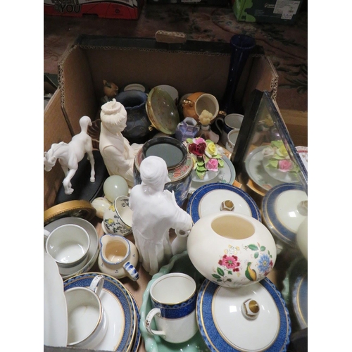 98 - FOUR TRAYS OF ASSORTED CERAMICS TO INCLUDE VASES, WADE, BESWICK FOWL ETC