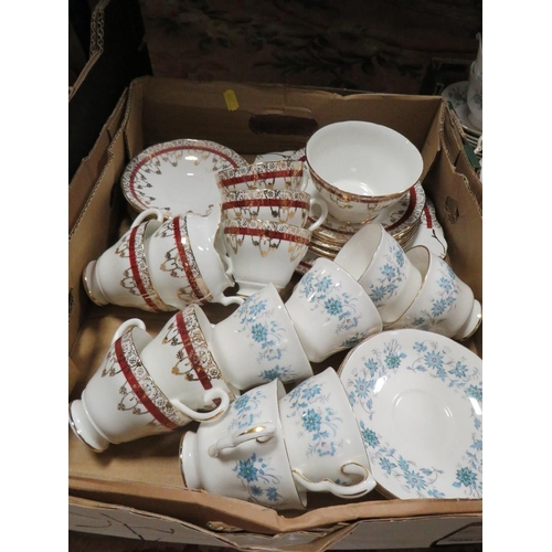 98 - FOUR TRAYS OF ASSORTED CERAMICS TO INCLUDE VASES, WADE, BESWICK FOWL ETC