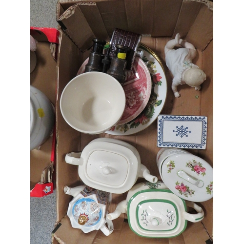 199 - THREE TRAYS OF ASSORTED CERAMICS TO INCLUDE GOEBEL COMPORT, SPODE CHRISTMAS TREE TEA POT ETC