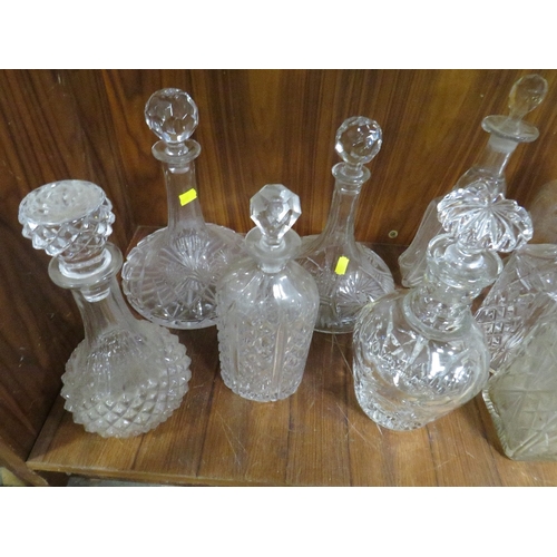 287 - A COLLECTION OF MODERN AND ANTIQUE DECANTERS (12)