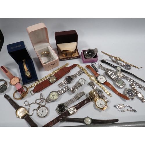 322 - A TRAY OF ASSORTED MODERN AND VINTAGE  WRIST WATCHES TO INCLUDE TIMEX, SEKONDA ETC