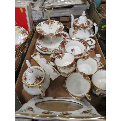 109 - THREE TRAYS OF ROYAL ALBERT OLD COUNTRY ROSES TEA / DINNER WARE