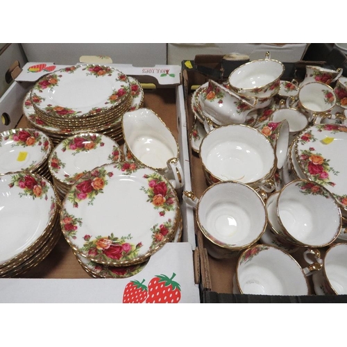 112 - TWO TRAYS OF ROYAL ALBERT OLD COUNTRY ROSES TEA / DINNER WARE