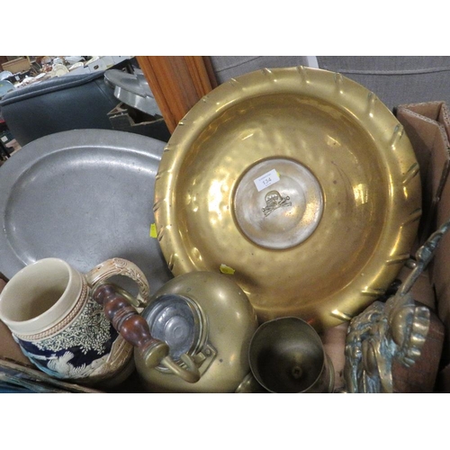 134 - A TRAY OF ASSORTED METAL WARE TO INCLUDE A BRITTANIA DOOR STOP