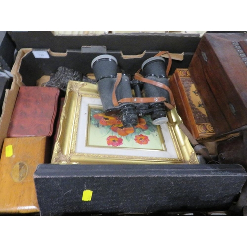 139 - A TRAY OF ASSORTED COLLECTABLE'S TO INCLUDE TEA CADDY , BINOCULARS ETC