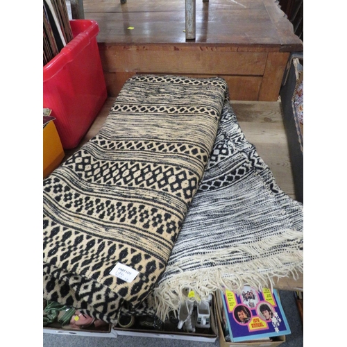 146 - A VINTAGE METAL WASHSTAND TOGETHER WITH A VINTAGE INDIAN THROW & A TRAY OF COLLECTABLES