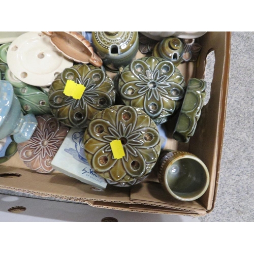 151 - TWO TRAYS  OF MOSTLY WADE CERAMICS TO INCLUDE NAT WEST PIGS