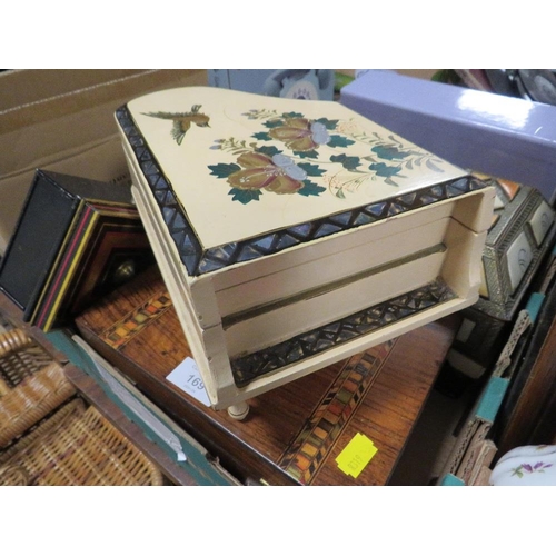 169 - A TRAY OF COLLECTABLE BOXES TO INCLUDE A COLOURED TUNBRIDGE WARE STYLE EXAMPLE