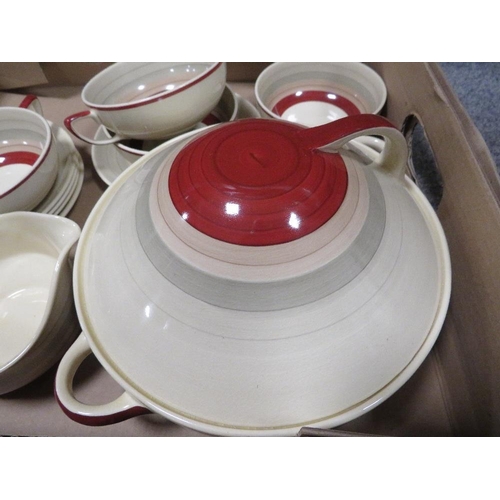 177 - A SMALL QUANTITY OF SUSIE COOPER ART DECO DINNERWARE TO INCLUDE A LIDDED TUREEN