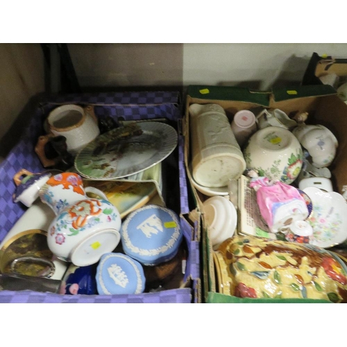 180 - TWO TRAYS OF MIXED COLLECTABLES TO INCLUDE AYNSLEY, WEDGWOOD, ROYAL WORCESTER, ETC