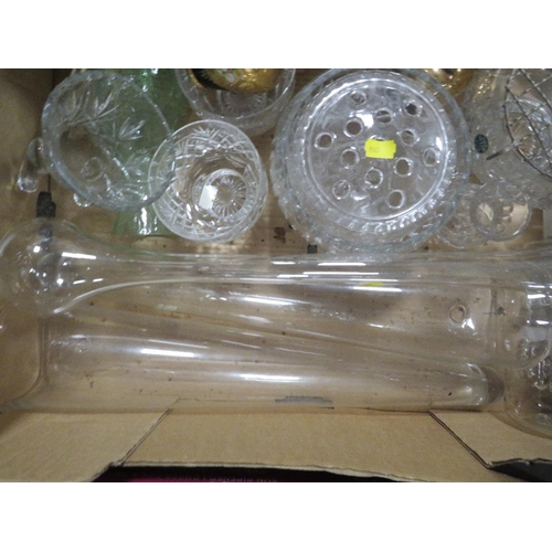 184 - FOUR TRAYS OF ASSORTED GLASSWARE