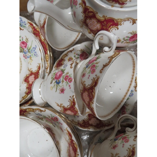 185 - A ROYAL TUSCAN 'WINDSOR' TEASET