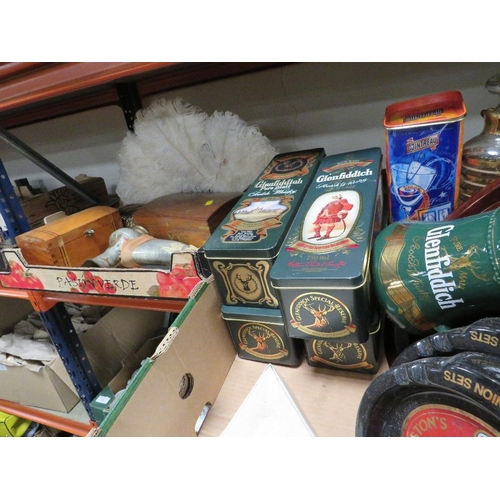 187 - TWO TRAYS OF COLLECTABLES TO INCLUDE WHISKY AND BEER ADVERTISING ITEMS, TREEN BOXES, VINTAGE FEATHER... 