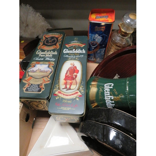 187 - TWO TRAYS OF COLLECTABLES TO INCLUDE WHISKY AND BEER ADVERTISING ITEMS, TREEN BOXES, VINTAGE FEATHER... 