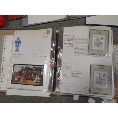 227 - A STAMP COLLECTION TO INCLUDE A LARGE ALBUM OF FIRST DAY COVERS AND PRESENTATION PACKS FOR 1978 TO 1... 