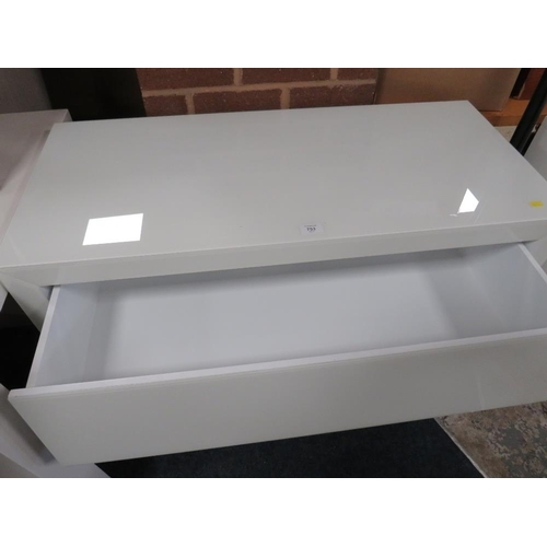 753 - A MODERN WHITE THREE DRAWER CHEST - W 101 cm