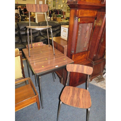 762 - A RETRO KITCHEN TABLE AND FOUR CHAIRS