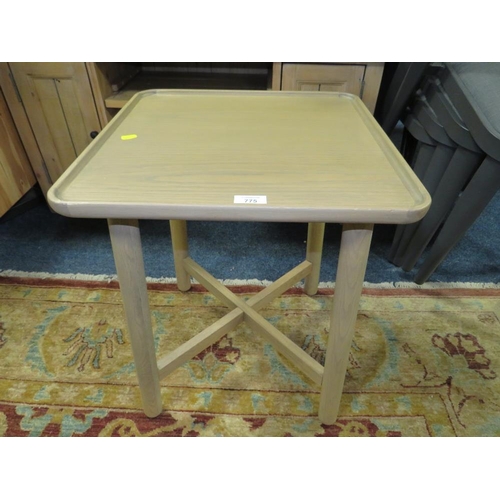 775 - A MODERN SMALL LAMP TABLE