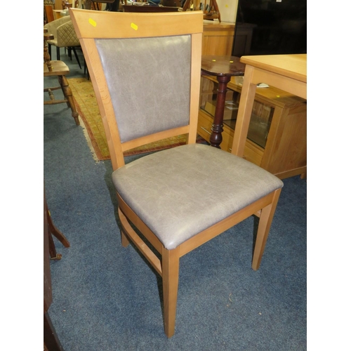 798 - A MODERN SMALL KITCHEN TABLE & TWO CHAIRS