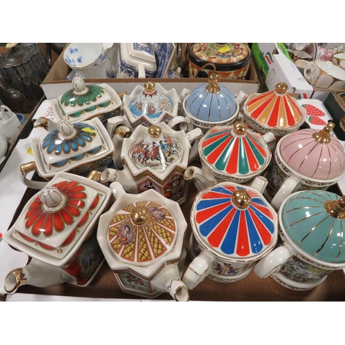 90 - A TRAY OF ASSORTED COLLECTABLE NOVELTY SADDLER TEA POTS