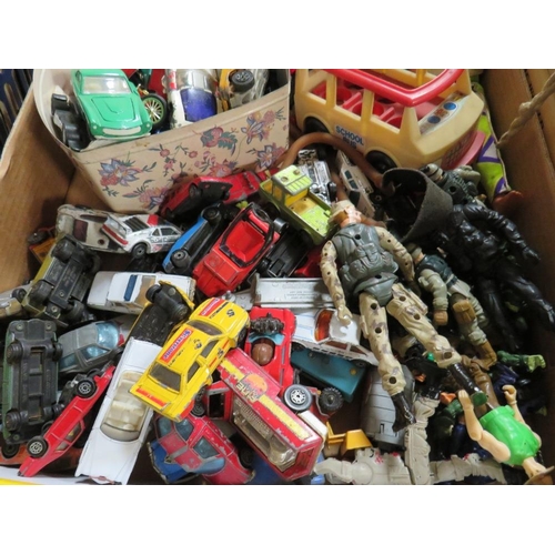 99 - A TRAY OF ASSORTED VINTAGE TOYS TO INCLUDE DIECAST VEHICLES BY CORGI, URSS, ERTL & MATCHBOX,, A FOOT... 