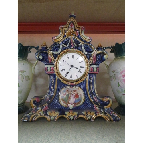 189 - A COLLECTION OF ANTIQUE AND VINTAGE VASES TOGETHER WITH A CERAMIC MANTLE CLOCK