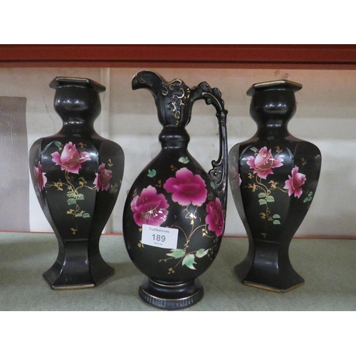 189 - A COLLECTION OF ANTIQUE AND VINTAGE VASES TOGETHER WITH A CERAMIC MANTLE CLOCK