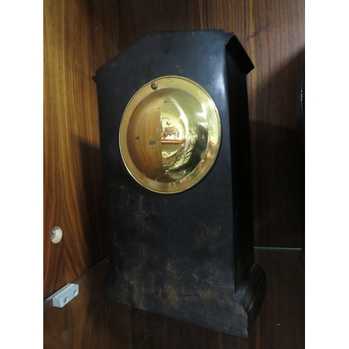 212 - A DECORATIVE QUARTZ MANTLE CLOCK