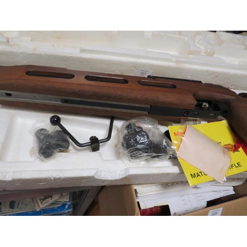 237 - A BOXED ORIGINAL MODEL 75 .177 MATCH AIR RIFLE NUMBER 021986 WITH ACCESSORIES