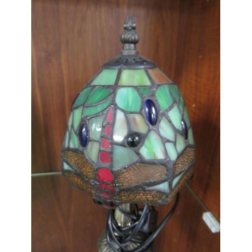 257 - A SMALL TIFFANY STYLE TABLE LAMP