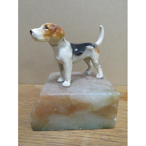 260 - A PAIR OF FOX HOUNDS ON MARBLE BASES