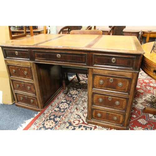 766 - AN EDWARDIAN MAHOGANY LEATHER TOPPED TWIN PEDESTAL DESK H 78 CM W 140 CM