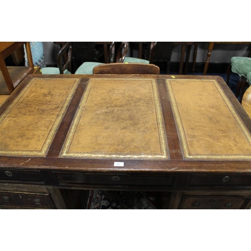 766 - AN EDWARDIAN MAHOGANY LEATHER TOPPED TWIN PEDESTAL DESK H 78 CM W 140 CM