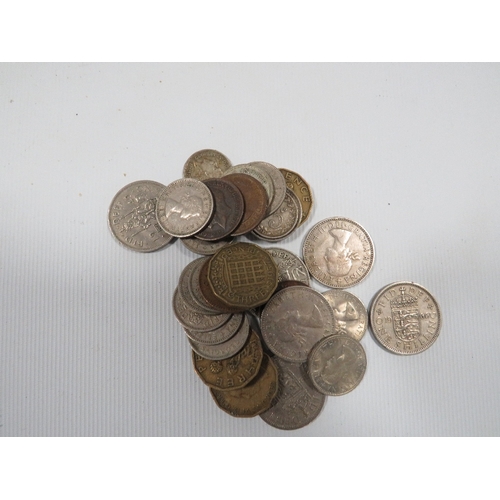 342 - A BRASS SNUFF BOX DATED SEDGLEY 1904 E. CARTWRIGHT TOGETHER WITH A TIN OF ASSORTED COINS