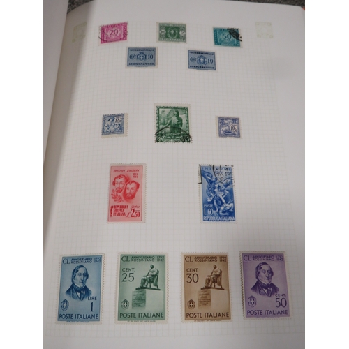 438 - THREE ALBUMS OF STAMPS TO INCLUDE ONE MAINLY COMMONWEALTH WITH VICTORIAN EXAMPLES AND TWO ALBUMS OF ... 