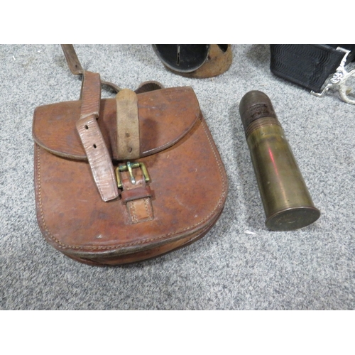 441 - A SELECTION OF MILITARIA TO INCLUDE A VICKERS MACHINE GUN SIEGE LAMP A 1895 BERNDORP GUN SHELL VARIO... 