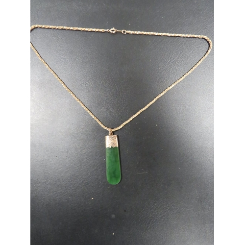 367 - A CARVED JADE PENDANT ON A HALLMARKED 9 CARAT GOLD ROPE TWIST CHAIN approx weight chain 7.8g