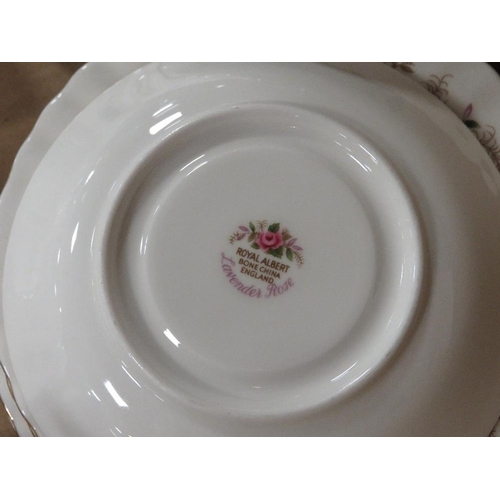 112 - A TRAY OF ROYAL ALBERT LAVENDER ROSE TEA WARE