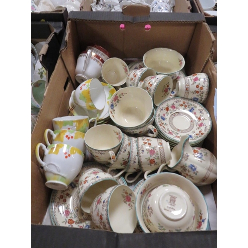 118 - TWO TRAY OF CERAMICS TO INCLUDE SPODE ROYAL JASMINE TEA WARE