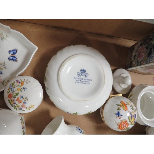 152 - A TRAY OF MAINLY AYNSLEY COTTAGE GARDEN CERAMICS