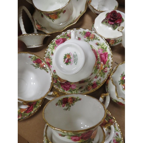 75 - TWO TRAYS OF ROYAL ALBERT OLD COUNTRY ROSES