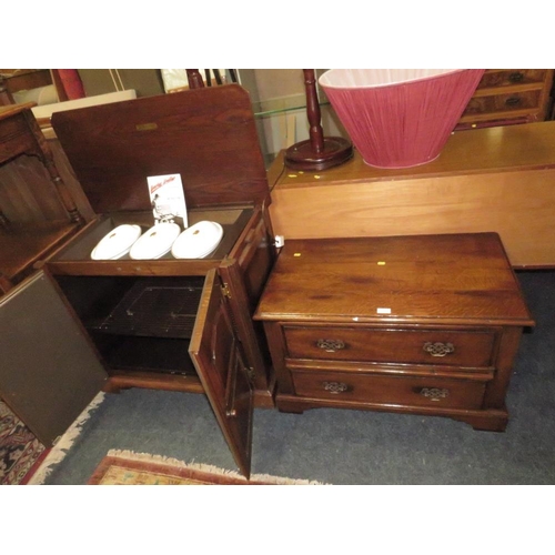 790 - A REPRODUCTION OAK 'BURLEY BUTLER' HEATED SIDEBOARD WITH ROYAL WORCESTER TUREENS,TOGETHER WITH AN OA... 