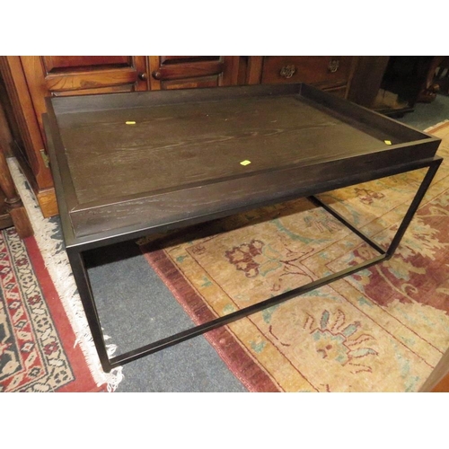 792 - A MODERN RECTANGULAR COFFEE TABLE